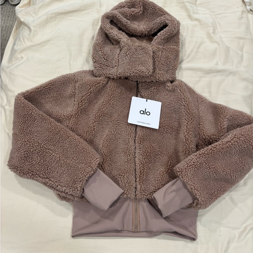 Alo foxy sherpa jacket size small new with tags
